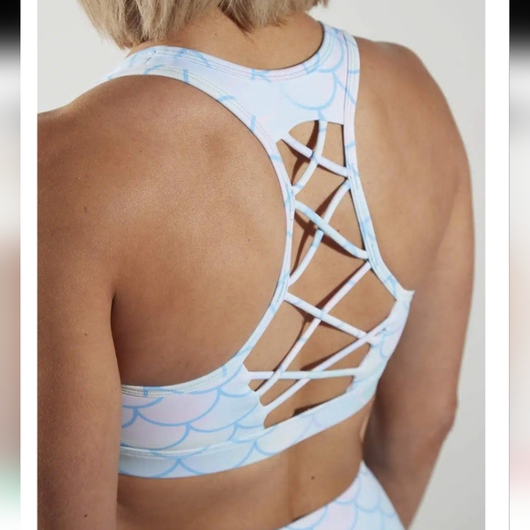 Feed me Fight Me Mermaid Set-Leggings Size M and Sports Bra Size XS - Picture 8 of 15